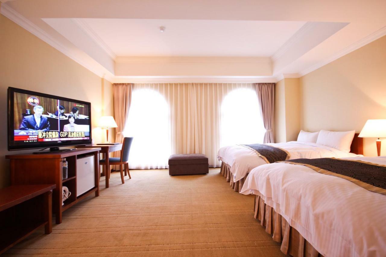 Grand Boss Hotel Yilan Екстер'єр фото
