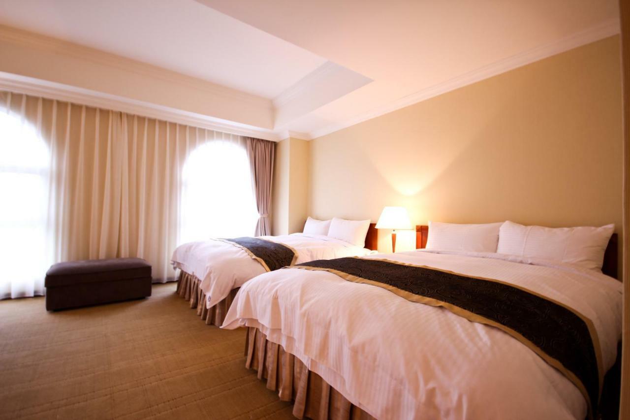 Grand Boss Hotel Yilan Екстер'єр фото